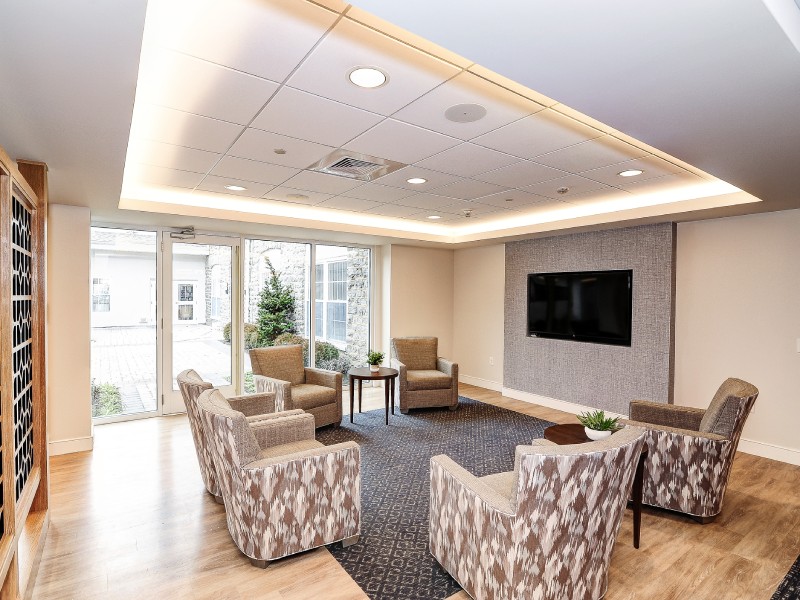 Wesley Enhance Living Upper Moreland, Copy Of Lobby_2_seating_sitting_upper_moreland_wesley_enhanced_living_senior_assisted_living_communities.jpg